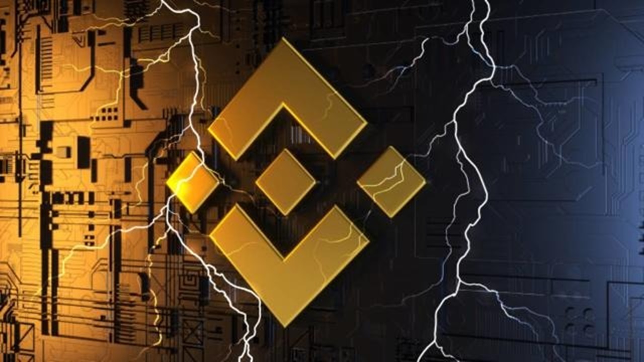 Binance Announces Investment: Altcoin Price Jumps!