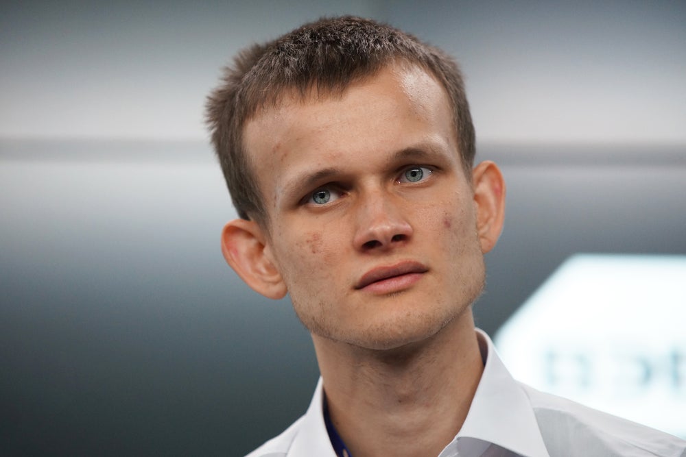 Vitalik Buterin Says Ethereum 'Proud' Does Not Censor Critical Opinions, Social Media Users Complain That Reality Is Opposite