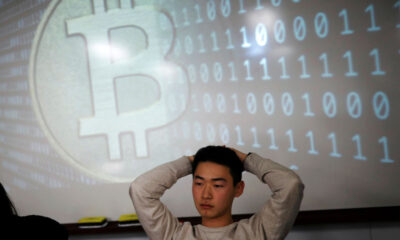 &copy; Reuters.  DOGE Community Opens Hot “Dogecoin or Bitcoin” Debate, Here's Surprising Twist