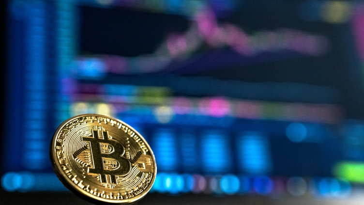 Bitcoin Volatility Rises as Traders Prepare for Potential Price Swings