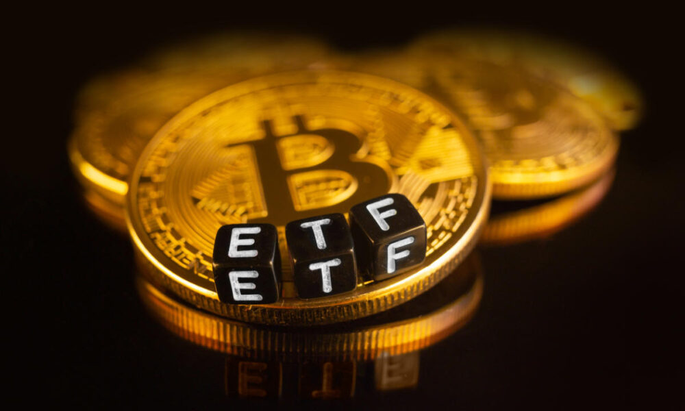 Spot Bitcoin ETFs Turn Negative as BTC Price Drops